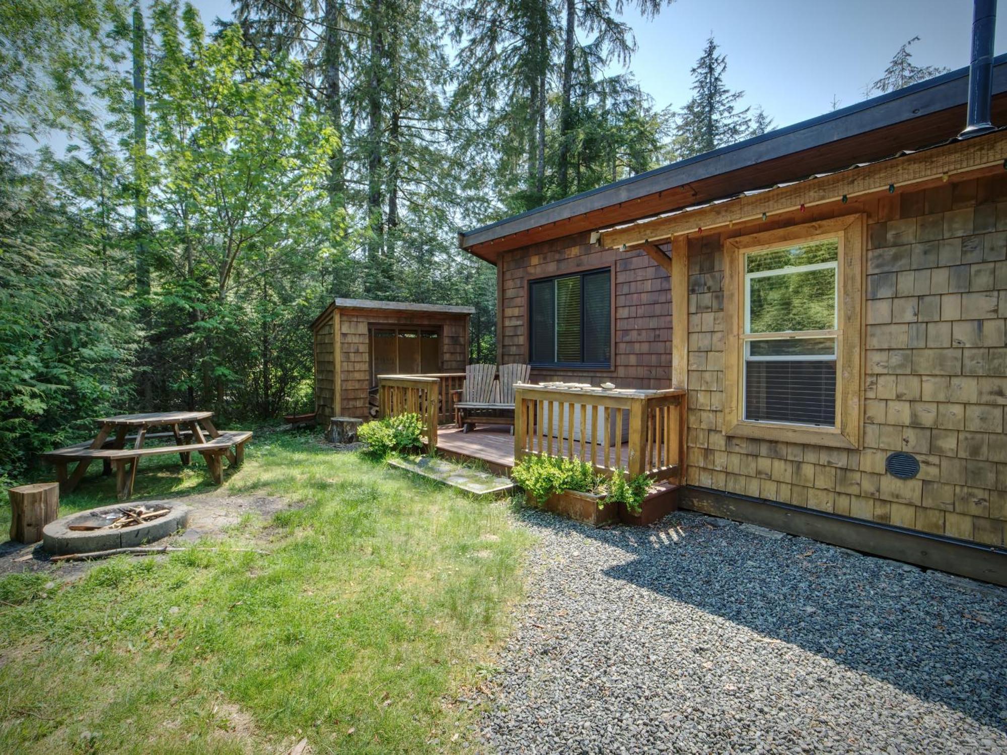 Handsome Dan'S Vacation Cottage Rentals Port Renfrew Ngoại thất bức ảnh