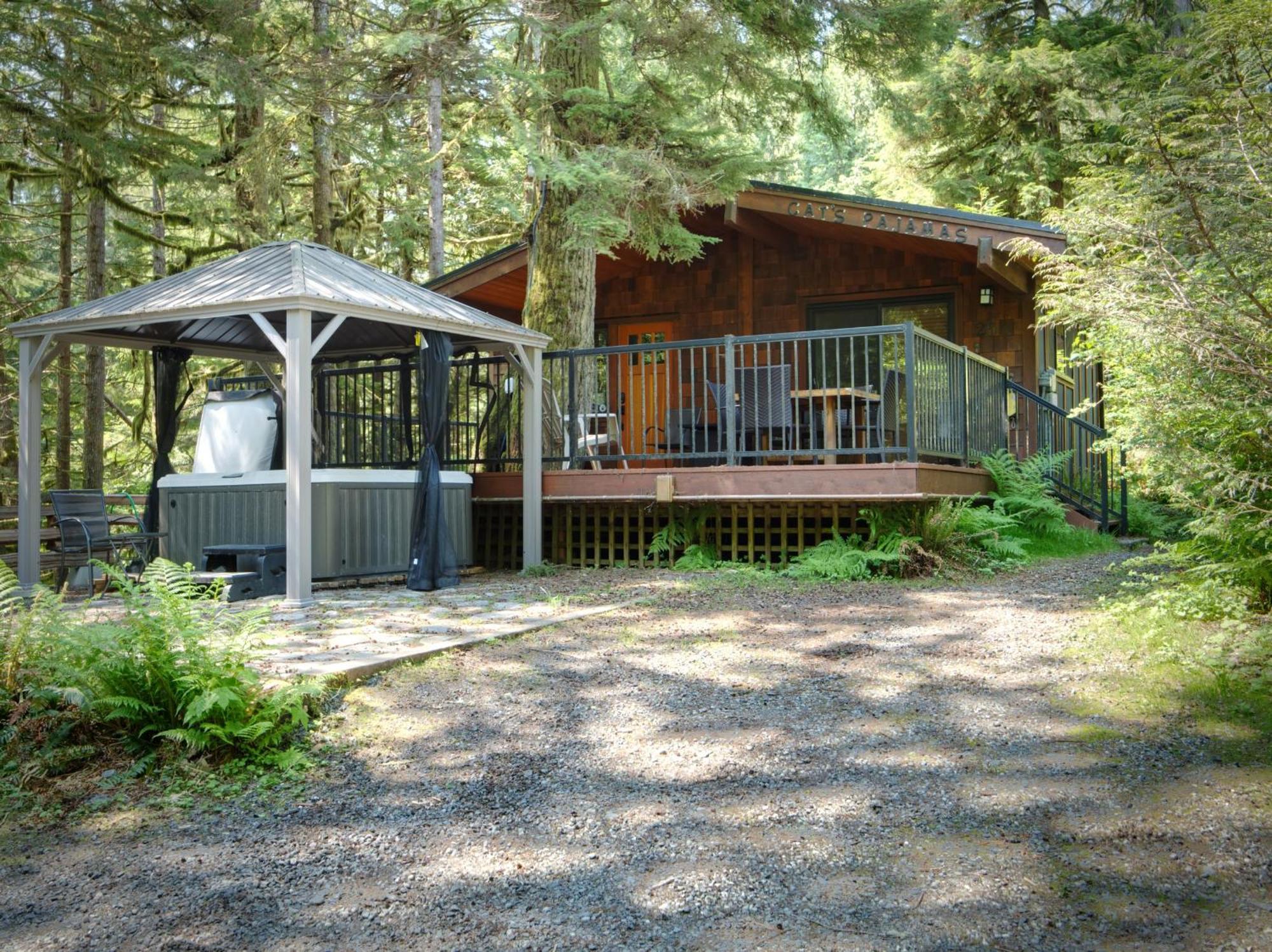 Handsome Dan'S Vacation Cottage Rentals Port Renfrew Ngoại thất bức ảnh