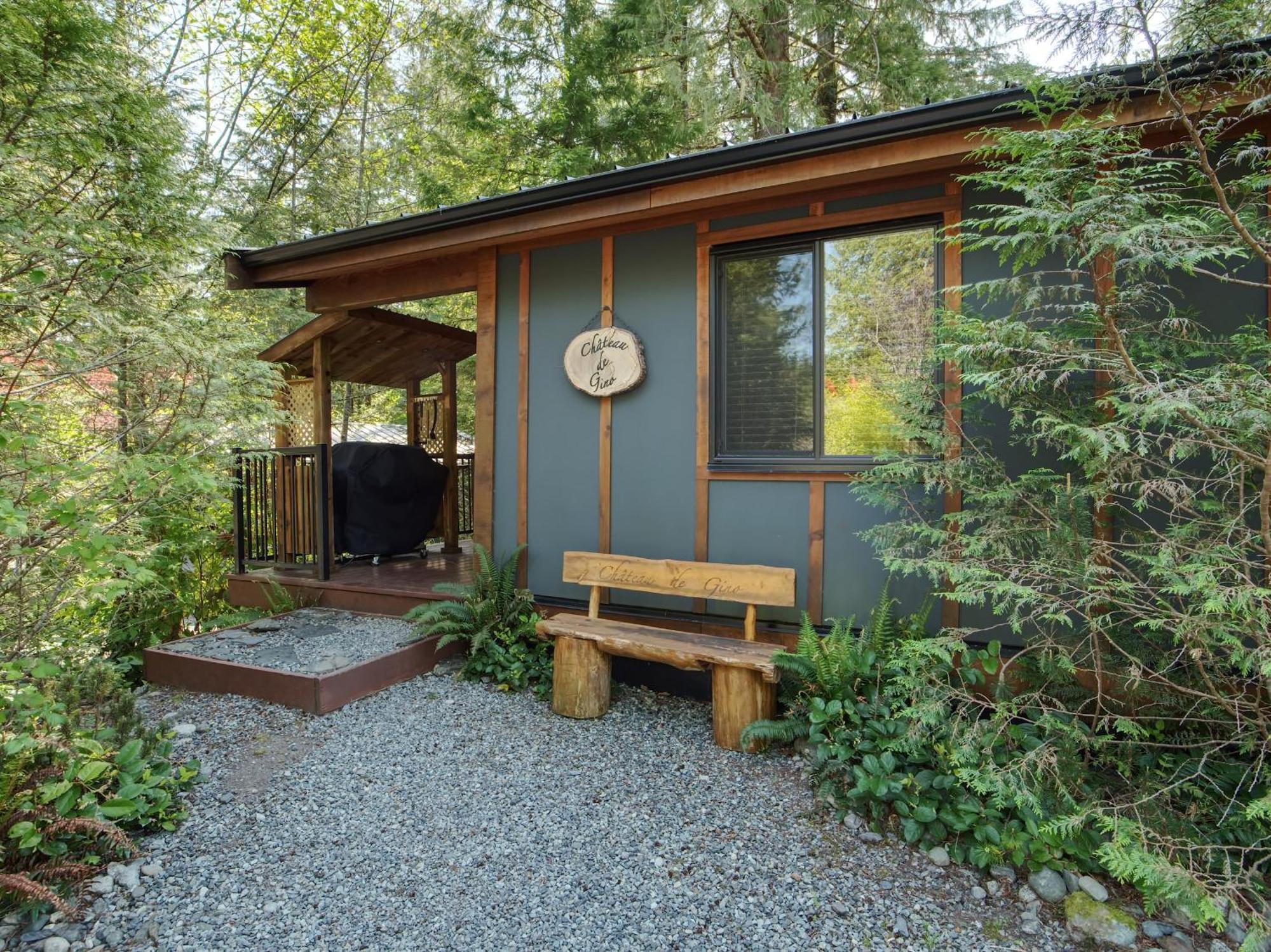 Handsome Dan'S Vacation Cottage Rentals Port Renfrew Phòng bức ảnh