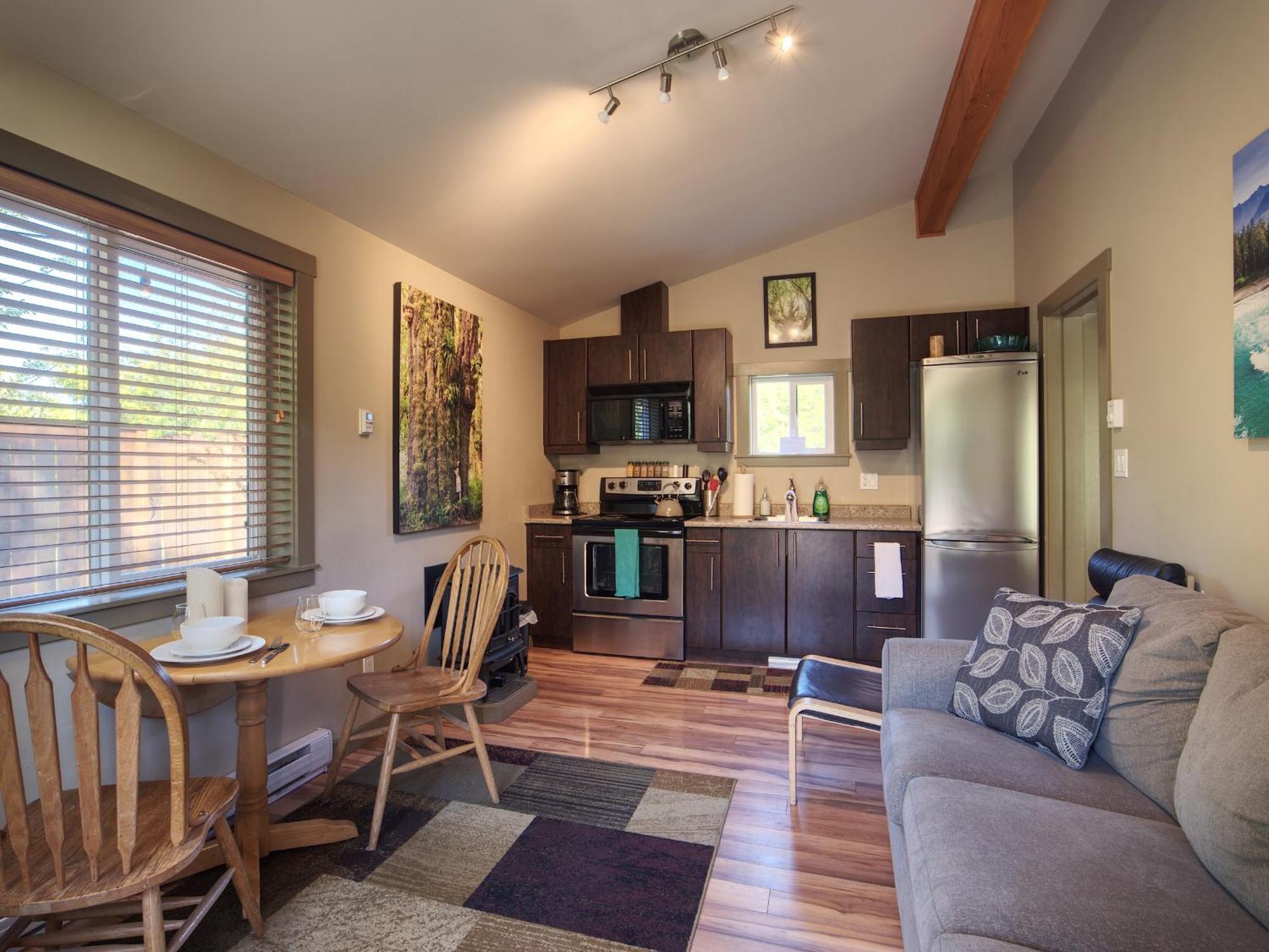 Handsome Dan'S Vacation Cottage Rentals Port Renfrew Phòng bức ảnh